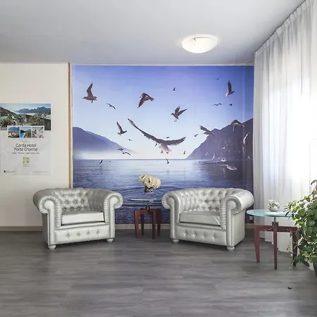 圣莫尼卡公寓 公寓式酒店 加尔达湖滨